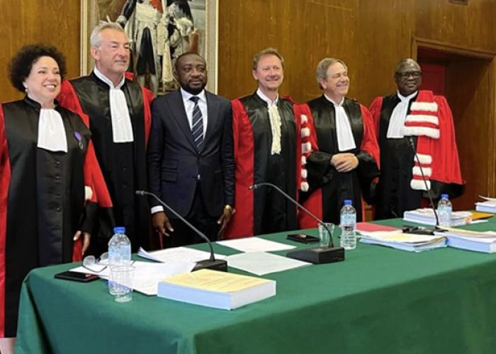 Le Professeur Luzolo Bambi a participé au jury d’examen de la thèse de doctorat de monsieur Jean Baptiste Sianganu ce mercredi 5 juillet 2023